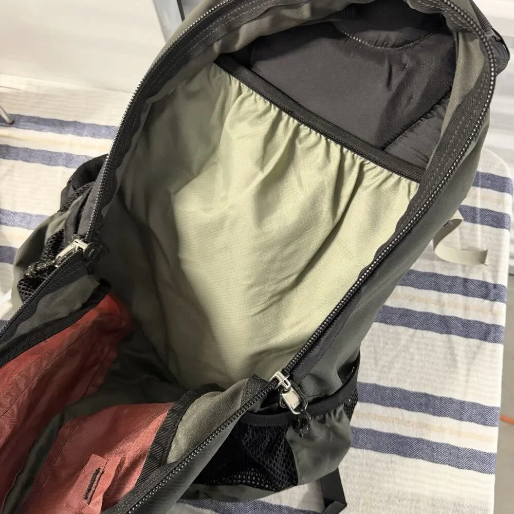Kelty Santa Fe H2O Hydration Backpack Hiking Daypack Camping Green Red